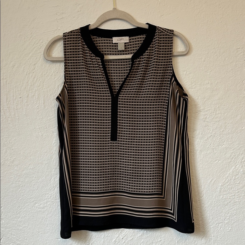 LOFT Black and Cream Sleeveless Patterned V-Neck Shell